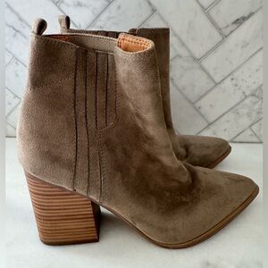 Nine West Tan Suede Ankle Boots Size 9